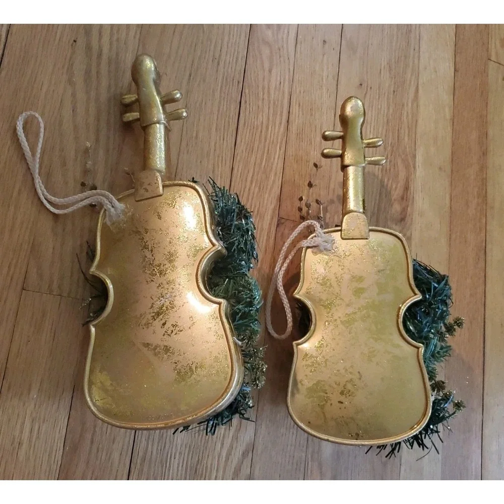 Vtg Decorative Violins Plastic Floral Gold Thread Holiday Decor Ornament Wreath